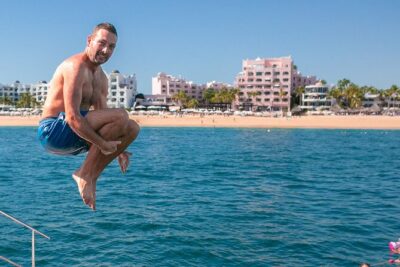Cabo San Lucas Boat Tour with Snorkeling, Open Bar, and Lunch