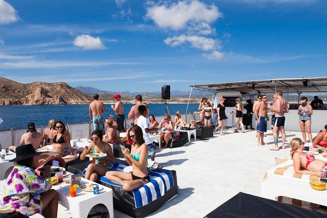 Cabo San Lucas Sunset Dinner Cruise with Open Bar - Who will enjoy this Cabo cruise?