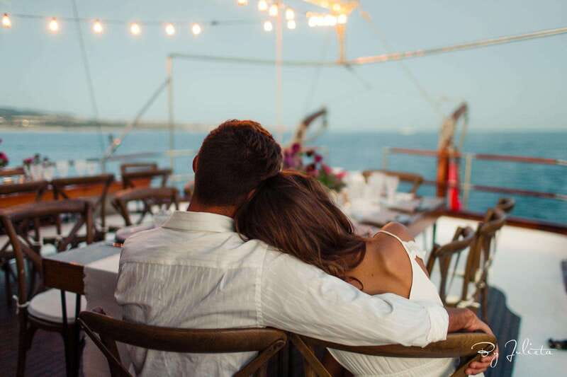 Cabo San Lucas: Sunset Yacht Cruise w/Chef Dinner & Open Bar - Sailing toward Los Arcos