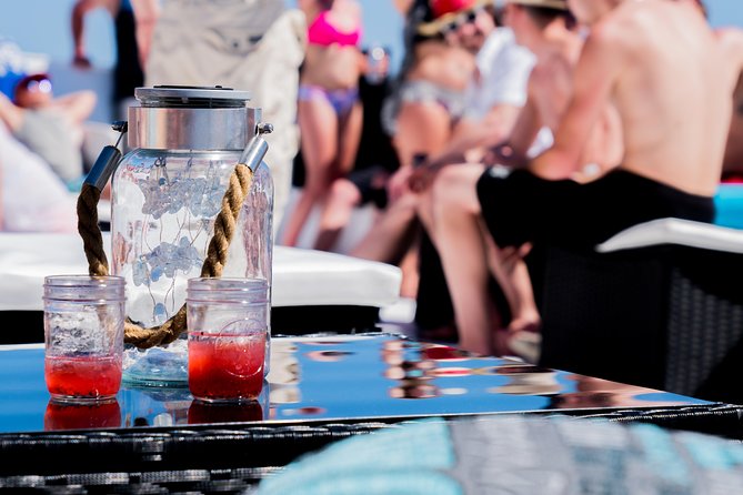 Cabo Sunset Dinner Cruise with Live Music & Open Bar on Cabo Wave - Live music, dancing, and the party factor