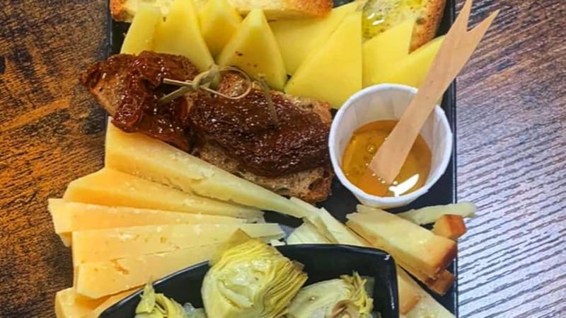 Cagliari: artisan beer and cheese tasting - The stories behind the glass