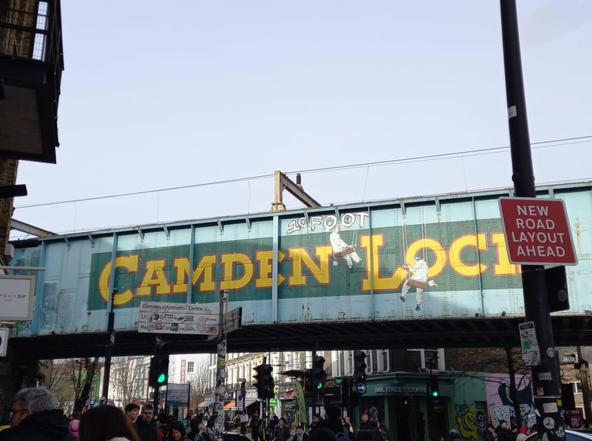 Camden Pub and Walking Tour - Starting at Chalk Farm with Camden in front of you