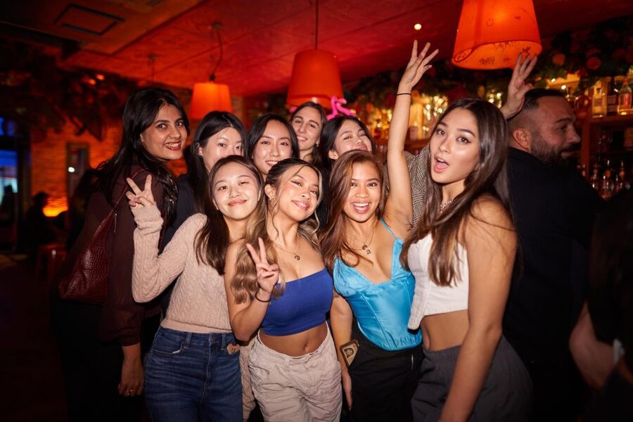 Camden Pub Crawl & Bar Tour London - What to wear and what to carry