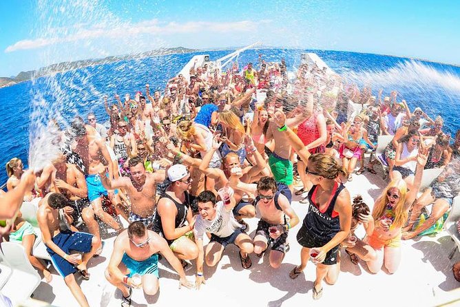 Cancun Adults Only Party Cruise to Isla Mujeres with Open Bar - What the $69.99 Fare Really Covers