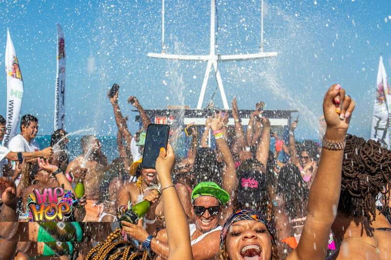 Cancun: Hip Hop Sessions Party Boat Cruise - Hosts, contests, and the party atmosphere
