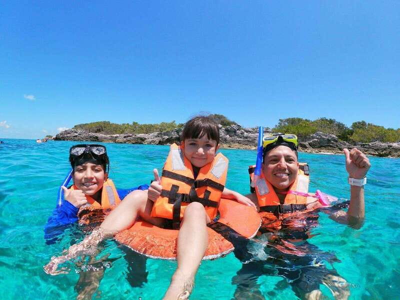 Cancun: Isla Mujeres Catamaran Tour with Open Bar of Drinks - Playa Norte, Isla Mujeres, for 105 minutes