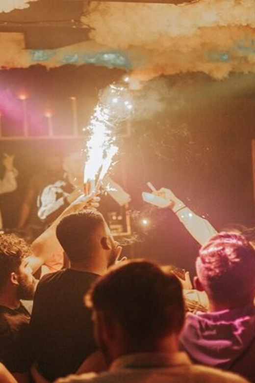 Cappadocia: Guided Bar Crawl with Hotel Pickup and Snack - Key things to know before you book