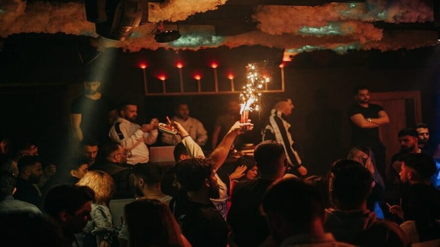 Cappadocia: Guided Bar Crawl with Hotel Pickup and Snack - Smart ways to enjoy the four hours