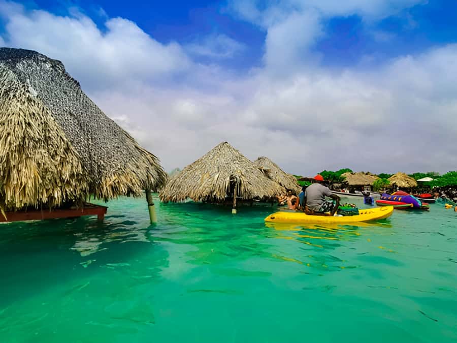 Cartagena: Party Boat to Cholon Beach with 2 Drinks & Lunch - Is $129 a fair price?