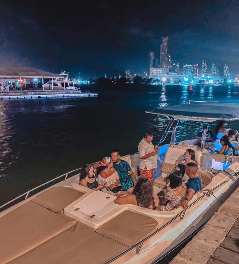 Cartagena: Speed Boat Party on the Bay with open bar - Leaving the pier for Cartagena Bay