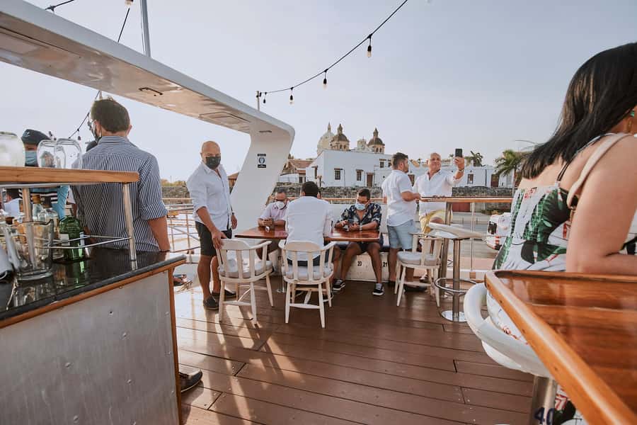 Cartagena: Sunset Cruise with Open Bar - Who should book this Cartagena sunset cruise?
