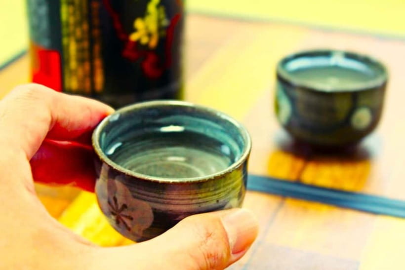 Casual Japanese sake tasting and snack experience, Kabukicho - The Kabukicho setting: useful atmosphere, imperfect arrival