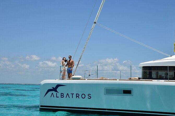 Catamaran Albatros Platinum & Beach club & Open bar & Isla Mujeres - What the Albatros Platinum day is really like