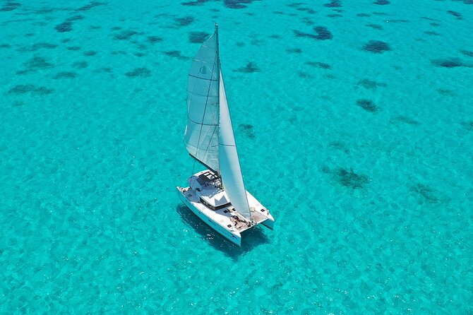 Catamaran Albatros Platinum & Beach club & Open bar & Isla Mujeres - The optional Spinnaker ride