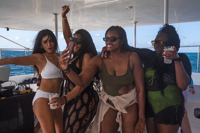 Catamaran Booze Party With Open Bar in Cancun - Three hours around Playa Norte