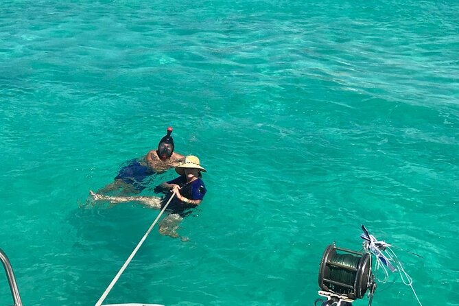 Catamaran to Isla Mujeres, Open bar, buffet, Beach Club Included - Starting at Marina Las Perlas in Cancun