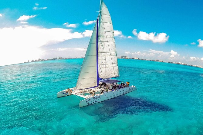 Catamaran Tour to Isla Mujeres from Cancún with Bar and Lunch - Mexican buffet lunch: useful, filling, and variable