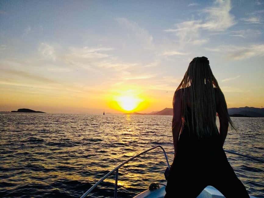 Cavtat: Romantic Sunset Cruise with Unlimited Drinks - Mlini, Srebreno, and Plat from the sea