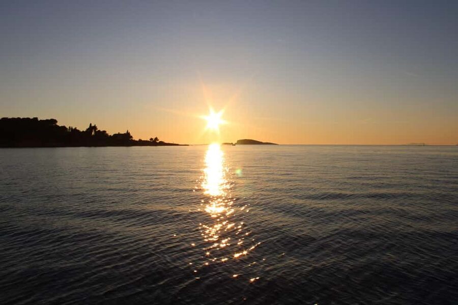 Cavtat: Romantic Sunset Cruise with Unlimited Drinks - Practical tips for a better evening