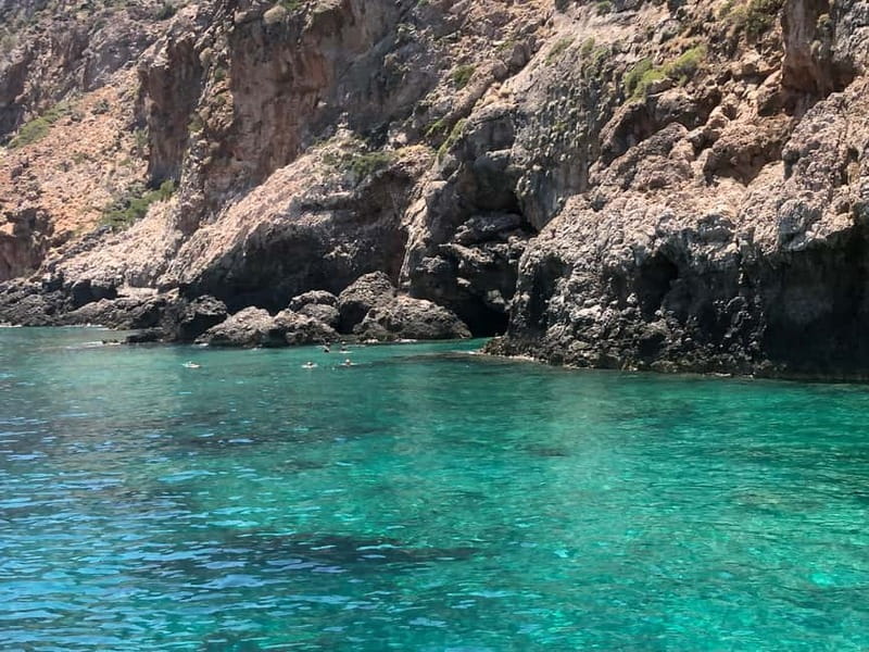 Chania: Private Cruise with Sup Food & Unlimited Drinks - Venetian Fortifications and Open-Water Scenery