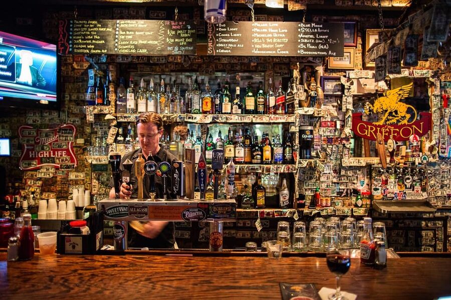 Charleston: Craft Beer and Cocktails Guided Tour - Why this tour works for a first Charleston night