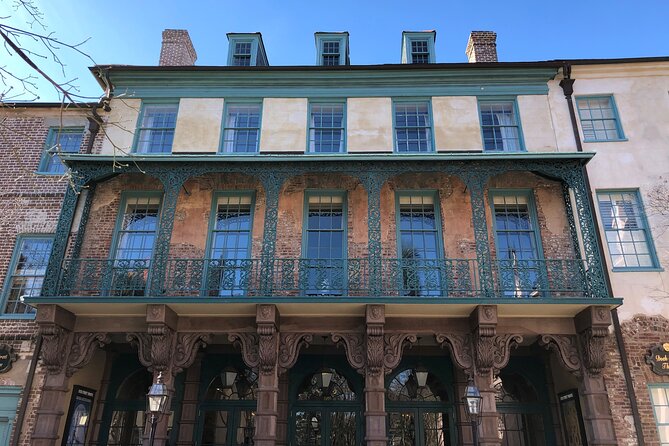 Charleston History and Hops Tour: Bar and History Walk - Chalmers Street, pirates, and old tavern life