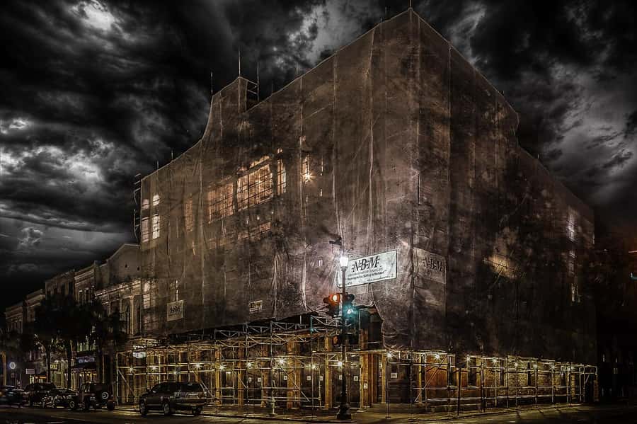 Charleston: Spirits & Spirits Haunted Pub Crawl - The Boo Hag, Angel Oak, and Charleston’s darker folklore