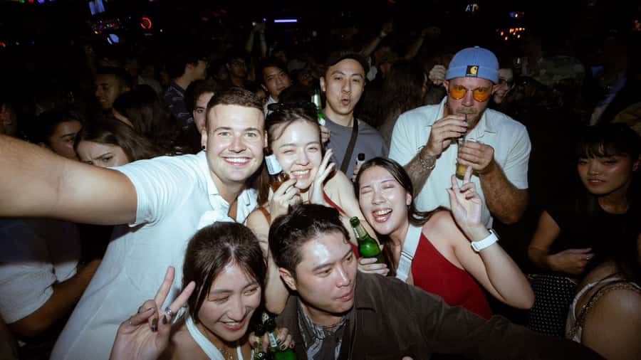 Chiang Mai Pub Crawl: 4 Venues, Beer Buffet & VIP Entry - The Library at One Nimman brings cocktails and the show