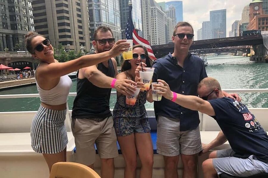 Chicago: Tiki Bar Cruise on Chicago River or Lake Michigan - Key points at a glance