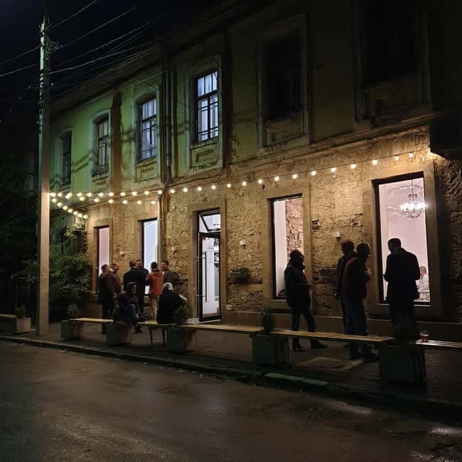 Chisinau: Cocktail Bar & Pub Crawl and Wine Bars - Timing, comfort, and practical limits