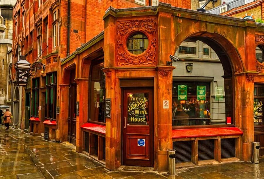 City of London Historic Pub Tour with Beers and Bar Snacks - Why this pub walk works in the City of London