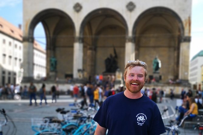 Classic Mike's Bike Tour daily @ 11.30 incl Beer Garden & Surfers - The river surfers: Munich’s most unusual stop