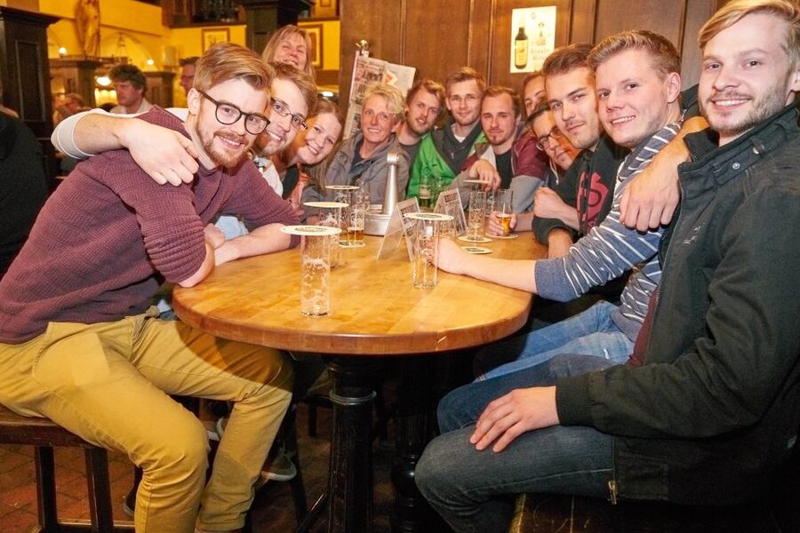 Cologne: Kölsch Beer and Brew House 2-Hour Tour - Statues, fountains, and the character of old Cologne