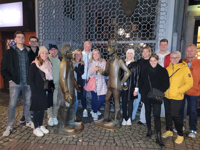 Cologne: Old Town Walking Tour inkl Brewery Visit - The Heinzelmännchen fountain and Cologne folklore