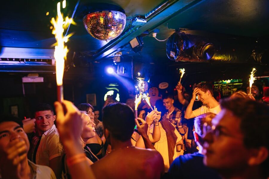 Copenhagen: Guided Party Pub Crawl with 4 Shots and 1 Drink - Who will enjoy this Copenhagen night out?
