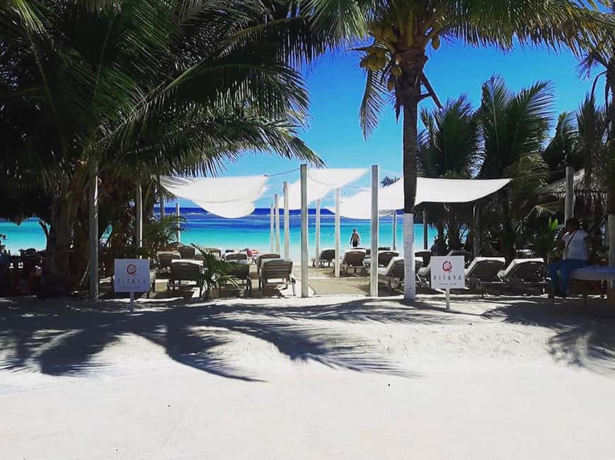 Costa Maya: Beach with Open Bar, Massage, Lunch & Snorkeling - What the small beach setting really means