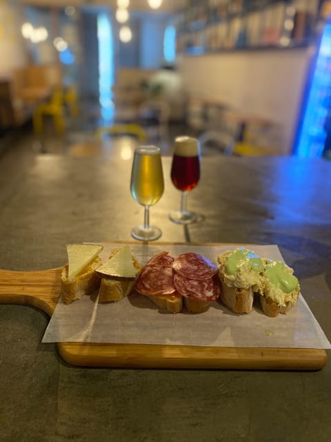 Craft Beer Tasting and tapas in Valencia - Felipe’s explanations make the difference