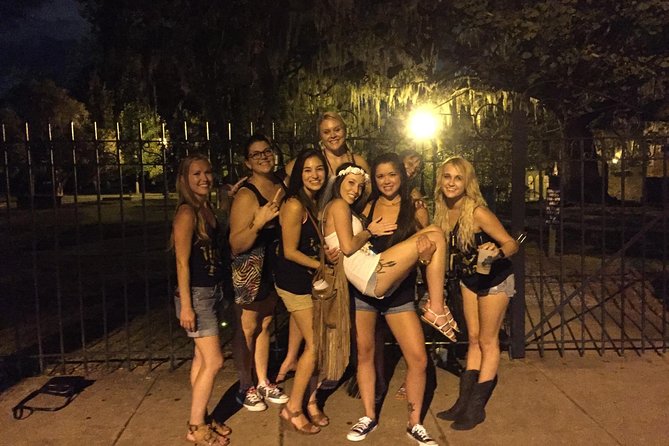 Creepy Crawl Night-Time Haunted Pub Walking Tour of Savannah's Historic District - What Makes the Best Guides Work