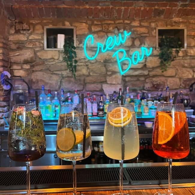 Crew Bar Prague: Open bar, ping pong or shuffleboard game - Who will enjoy Crew Bar Prague most