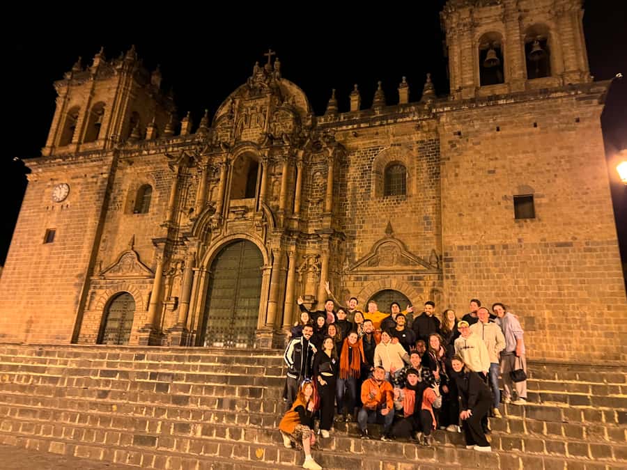 Cusco: Pub Crawl with Skip-the-Line Access and Drinks - Starting at San Blas Square