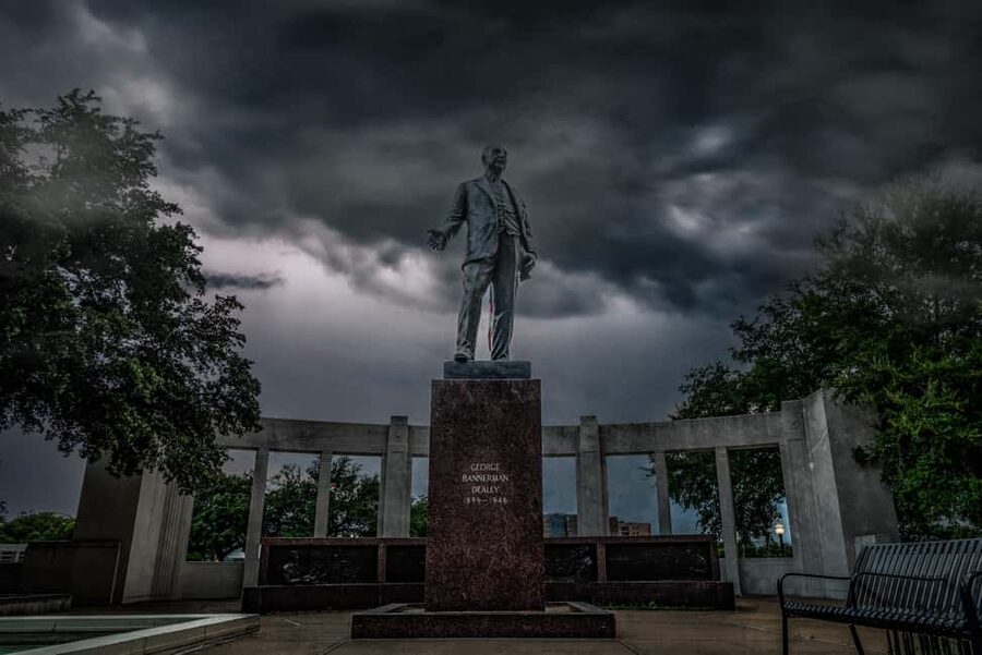 Dallas Spirits & Spirits Haunted Pub Crawl - Meeting the lantern-carrying guide on Main Street