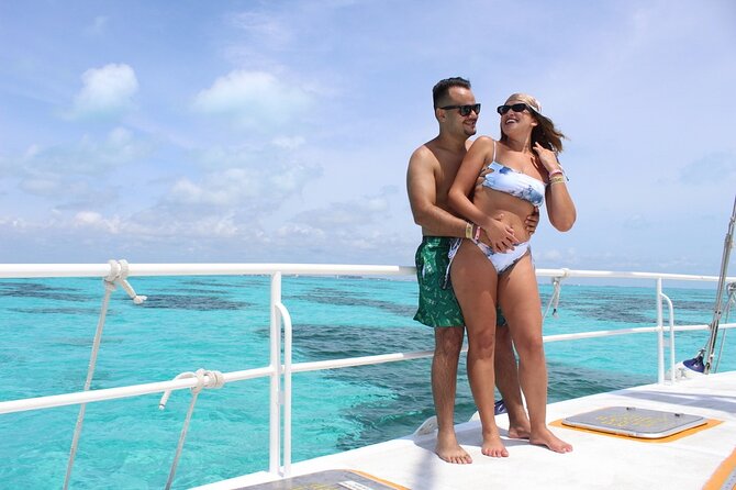 Deluxe Catamaran to Isla Mujeres with Open Bar from Cancun - The snorkeling stop: beautiful water, limited room