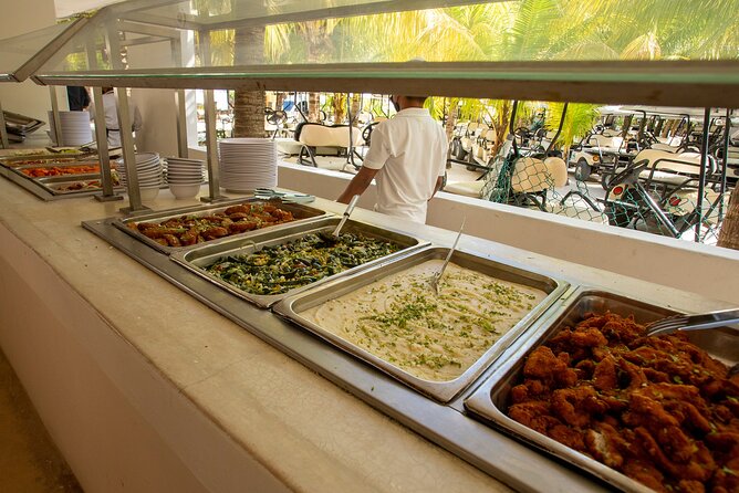 Deluxe Catamaran tour to Isla Mujeres with Open Bar and Lunch - One hour in downtown Isla Mujeres
