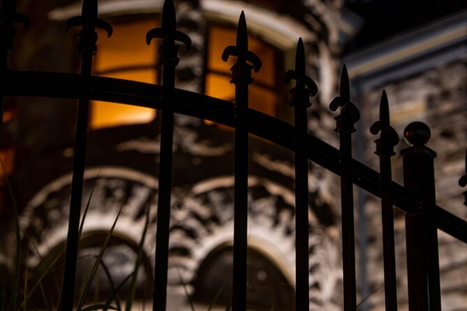 Denver: Spirits & Spirits Haunted Pub Crawl - Walking, weather, and accessibility