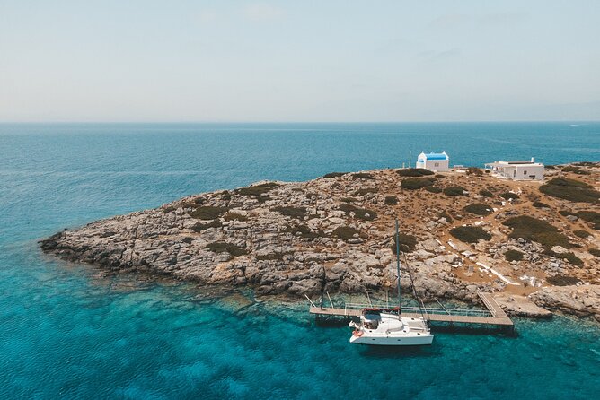 Dia Island Catamaran – Premium Lunch, Open Bar, Small Group - Dia Island and the long swimming stop