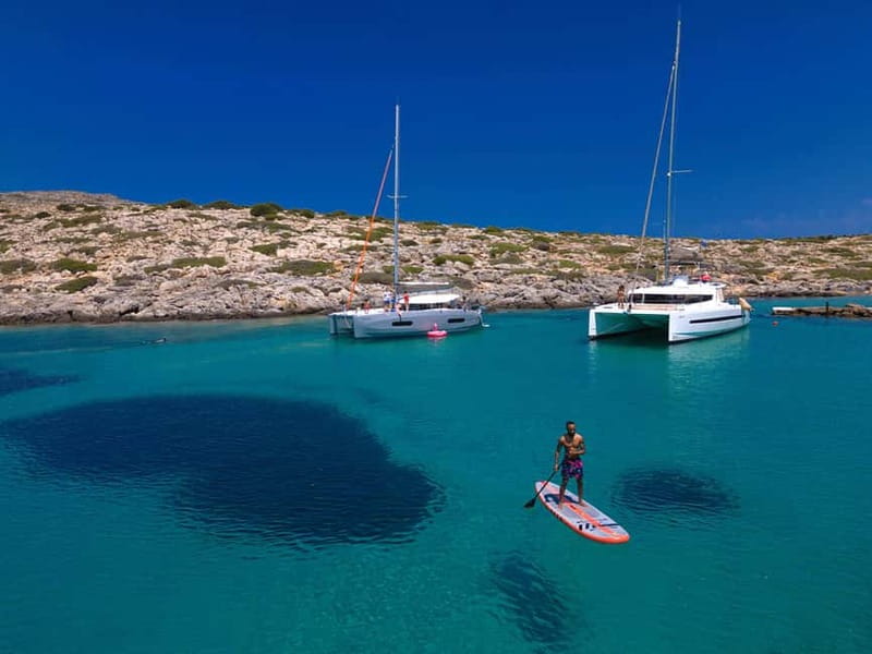 Dia Island Catamaran – Premium Lunch, Open Bar, Small Group - Four hours around Dia Island