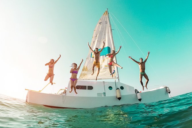 Discover Isla Mujeres tour with snorkel, buffet and open bar - Group size, service, and the overall mood