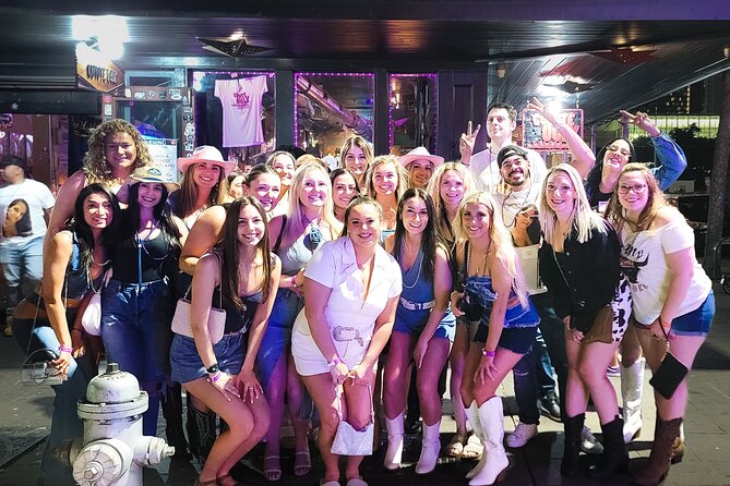 Downtown Austin VIP Bar & Club Crawl - Why the closed-to-traffic street matters