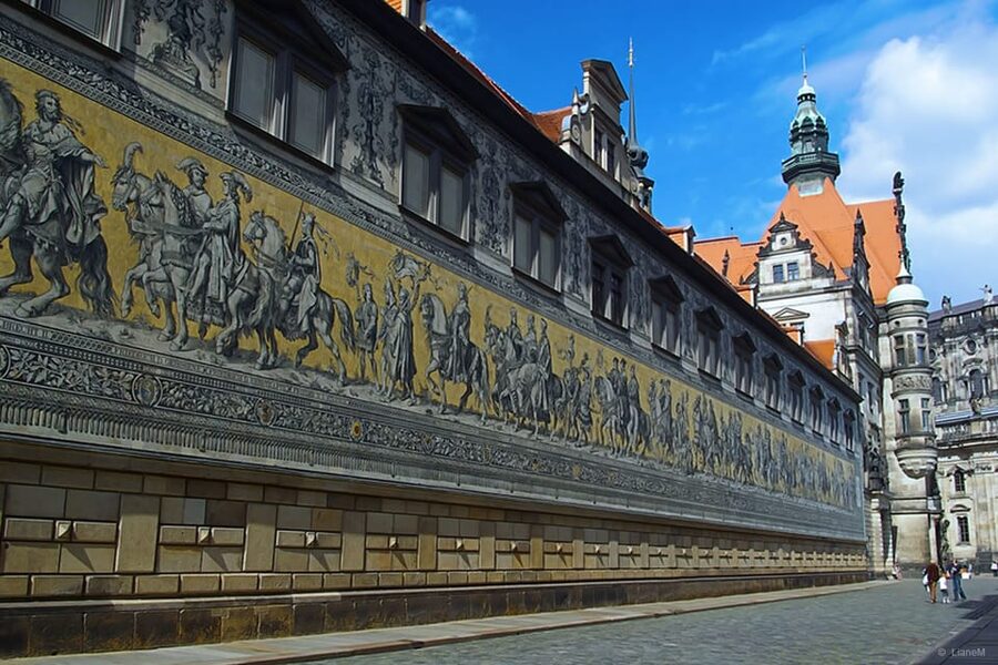 Dresden: Guided Beer Tour of the Historic Old City - Three tasting stops and what is included