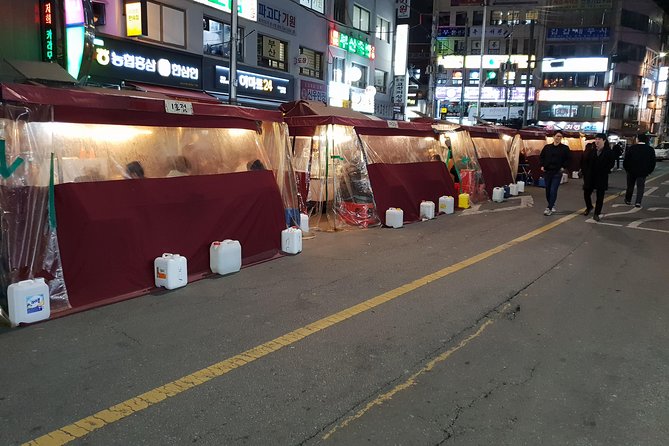 Drinking and Eating through the Alleys of Seoul - Why this Seoul food tour feels different